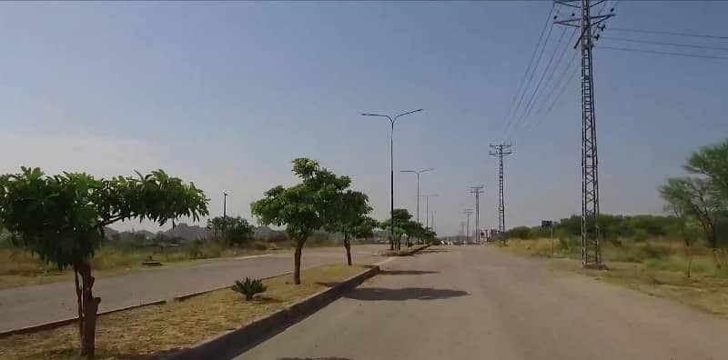 10 Marla D Block Ideal Location Plot For Sale 13