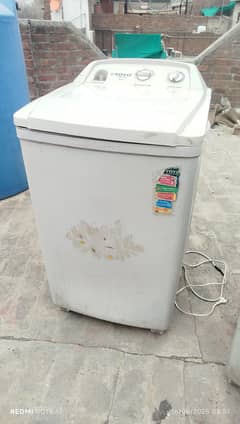 Toyo washing machine