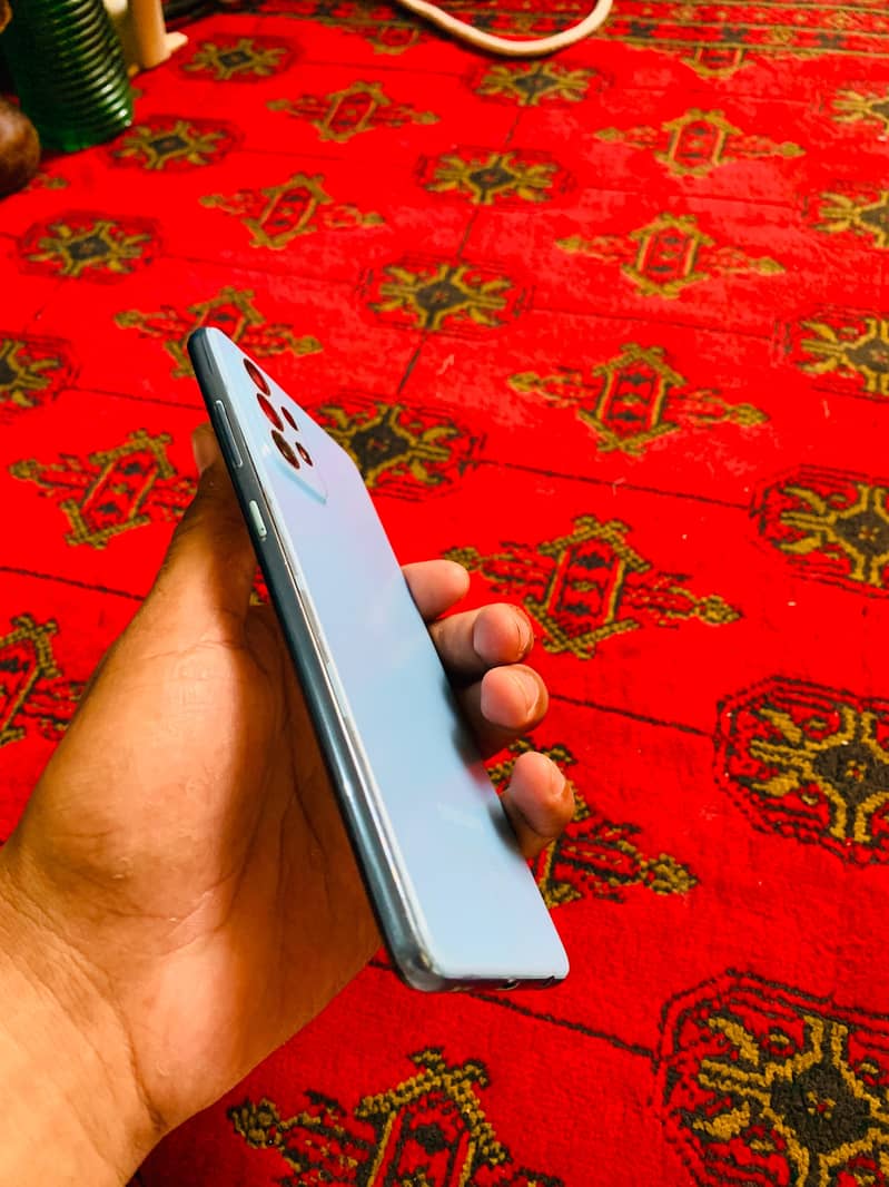 Samsung A72 3