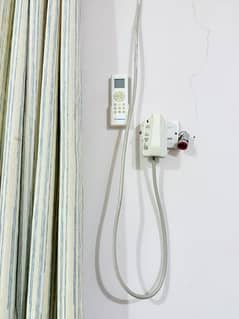 Air conditioner Dawlance Hzone 1.5 Ton Inverter AC for Sale