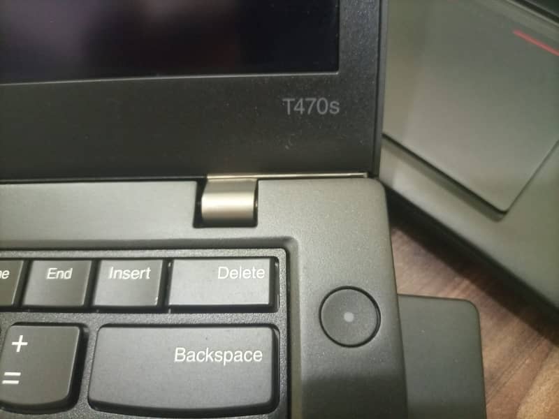 Lenovo Thinkpad T470s Core i7 7th Genertion 8GB Ram/256GB SSD NVMe 1