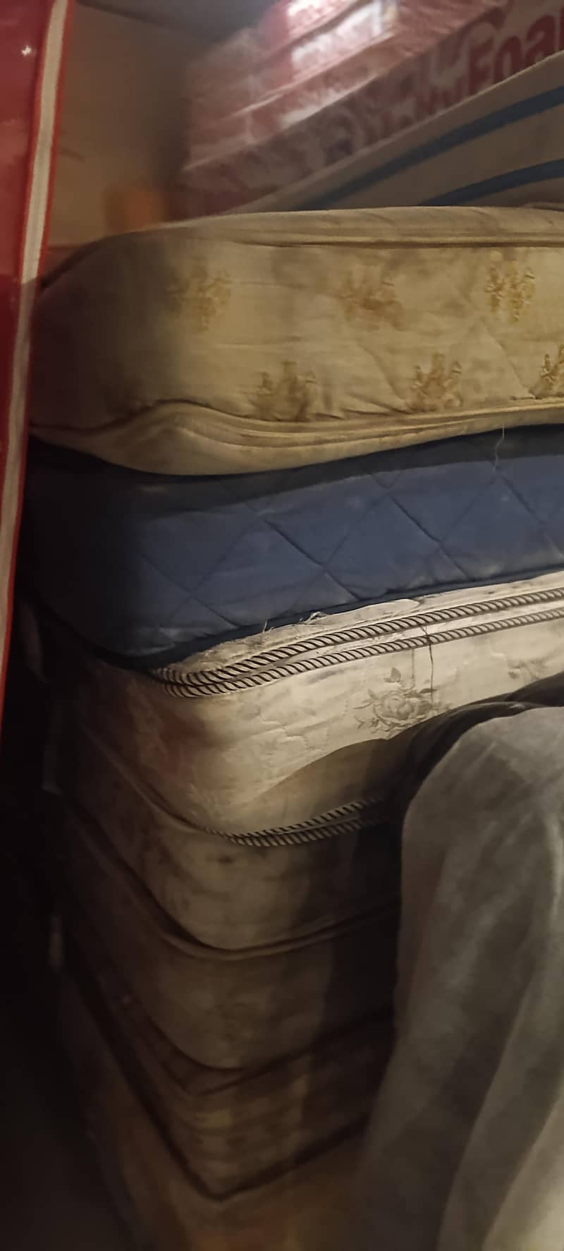 OLD MATTRESSES FOAM AND SPRING SINGLE & DOUBLE 1