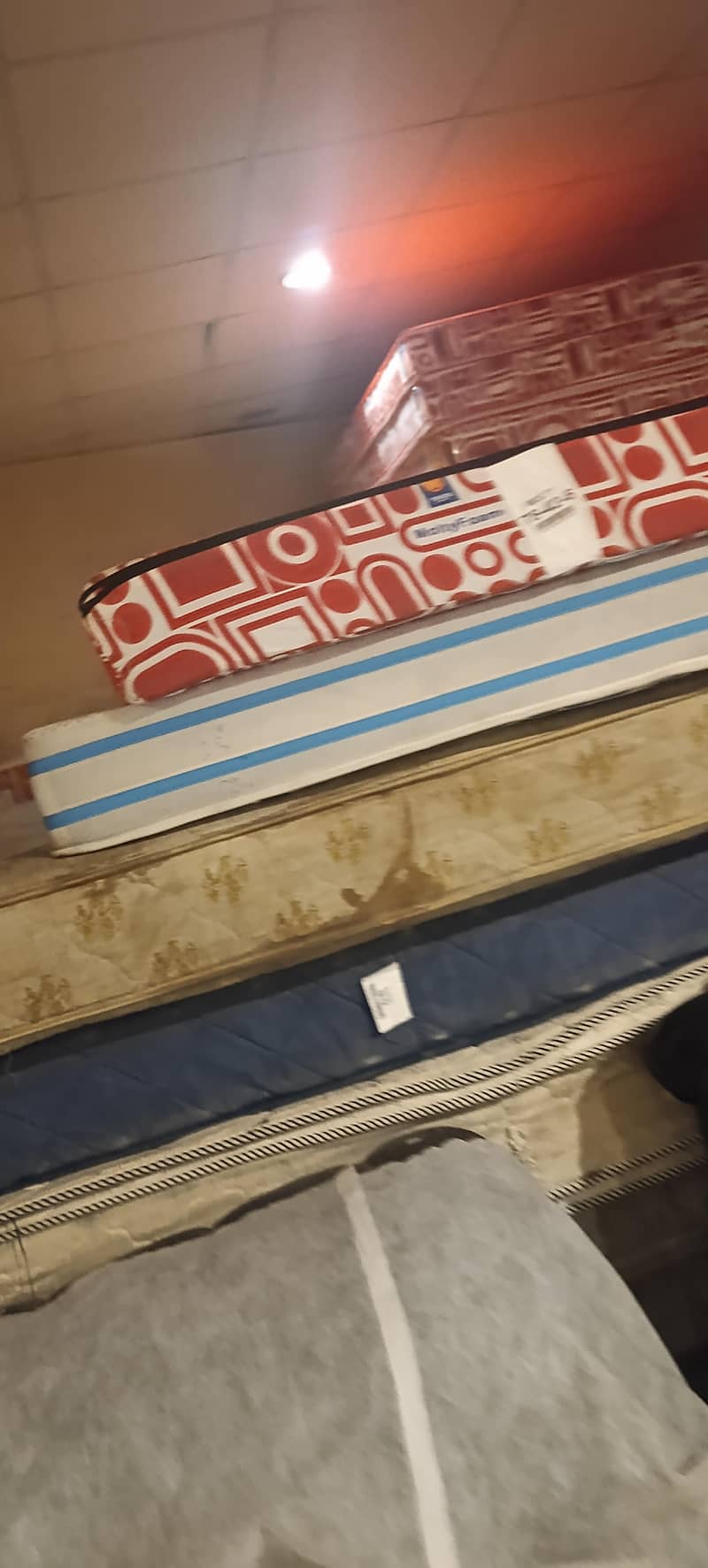 OLD MATTRESSES FOAM AND SPRING SINGLE & DOUBLE 3