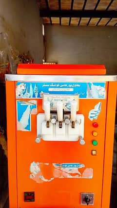 con ice cream machine sell call WhatsApp +923000086582 condition ok