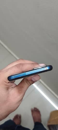 vivo y21 T 4+1 / 128 gb