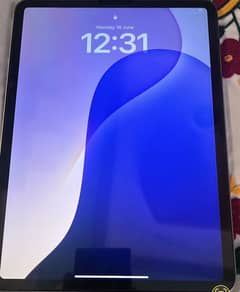 IPAD PRO M2 4TH GENERATION 128GB, SLIGHTLY USED STILL IN APPLE WARREN