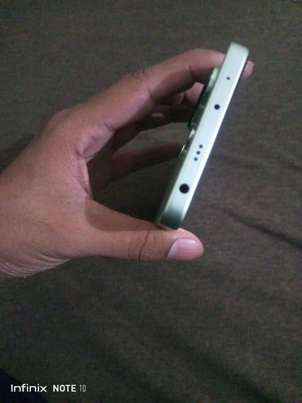 Readmi note 13 10/10 condition 11 month varenty 4