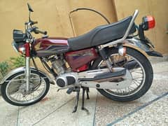 Good Condition Honda 125 Genuine complete file and card