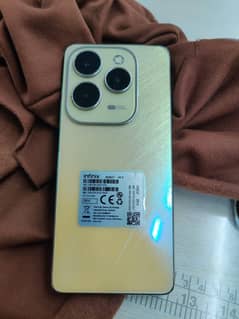 Infinix hot 40 pro golden color