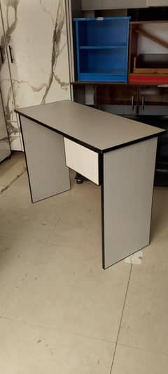computer table