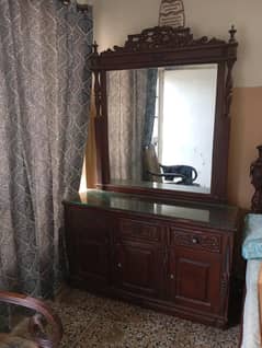 Dressing table