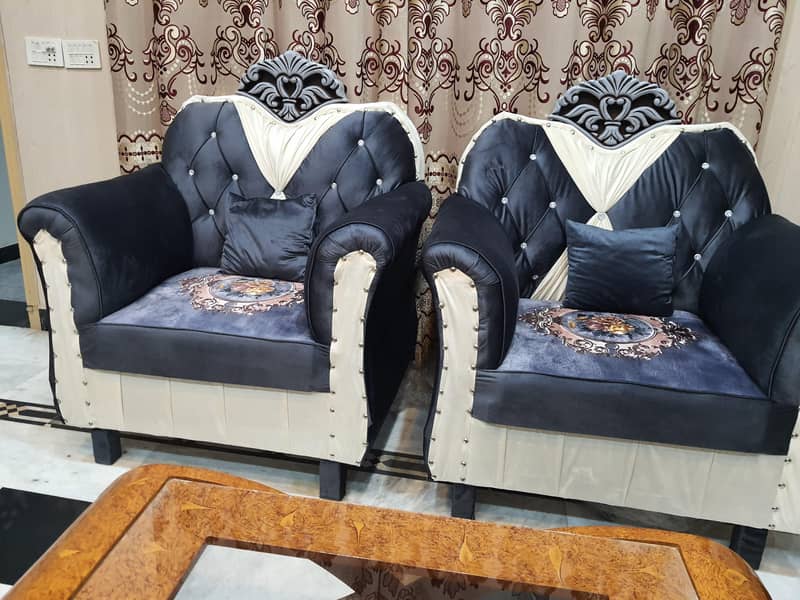 5 seater soffa set new Not used shadi ma bhi dia ja skta (call only) 3