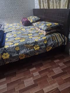 Single Beds without mattress