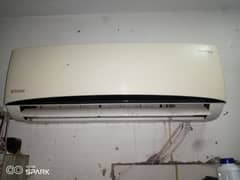 Kenwood ka iner hai aur outdoor gree ka hai