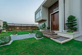 01 KANAL BRAND NEW WELL DESIGN HOUSE FOR SALE IN DHA PHASE 7