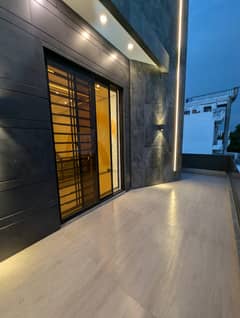20 MARLA PRIME BUNGALOW FOR SALE IEP TOWN NEAR VELANCIA GOOD LOCATION NEAR PARK MARKED
