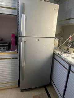 LG fridge working