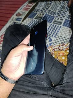 Tecno Lc8 6/128 with box