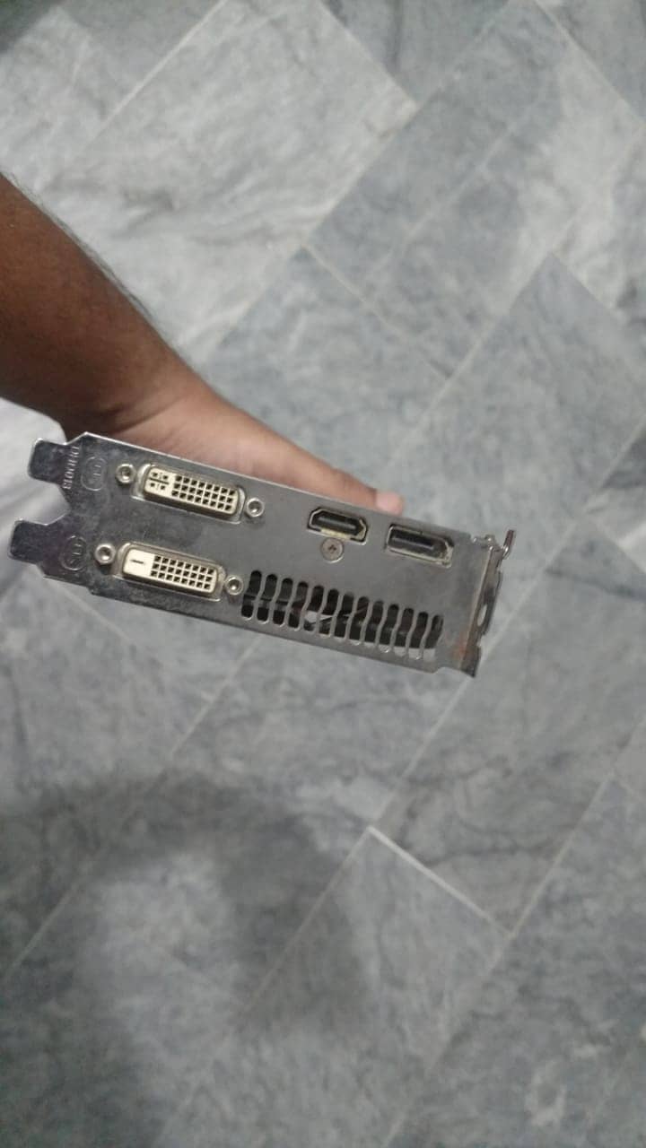 AMD R9 270 2GB GDDR5/ READ ADD 2