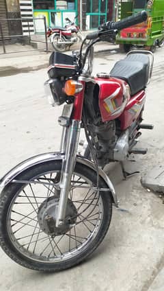 Honda 125 urgent sale 10/10