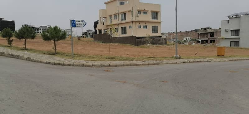 13 MARLA BOULEVARD CORNER PLOT AVAILABLE FOR SALE IN BLOCK G 6