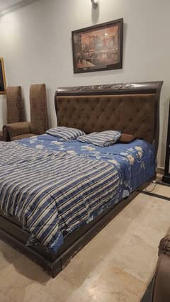 King Size Bed + Console + Mirror + Coffee Chairs