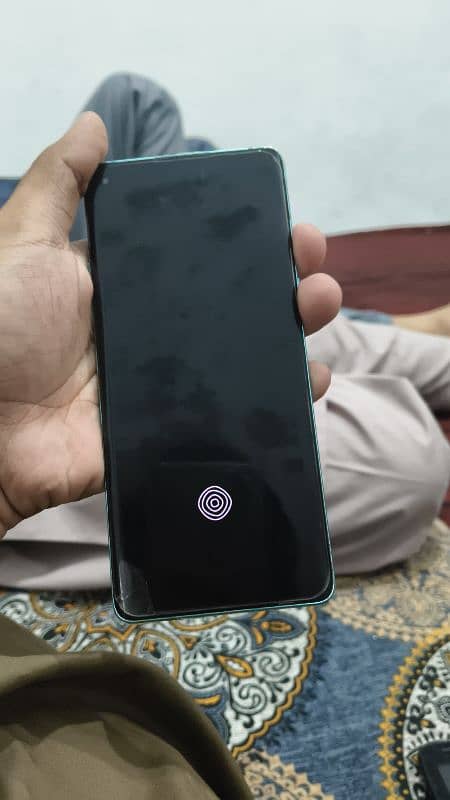 one plus 8 8.128 use like new condition 10/10 only mobile 1