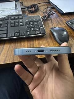 Apple iPhone 14