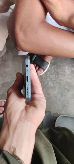 vivo y17s 6+6 128 gb. 8 month warranty box charger sath hai