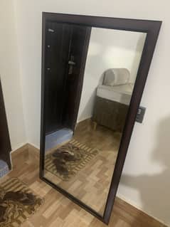 Wall mirror