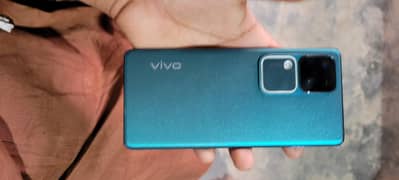 vivoV30