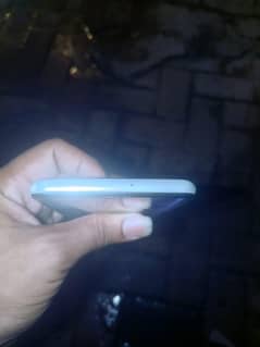 all ok h koi masla nahi h panal ma line h finger b chlta h 4gb 128gb
