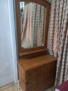 dressing table