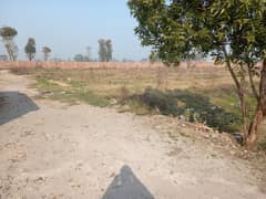 1 KANAL PLOT AVAILABLE FOR SALE M-773