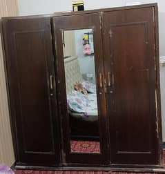 3 doors wardrobe