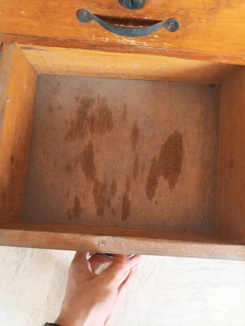 Display showcase solid wood perfect condition 3
