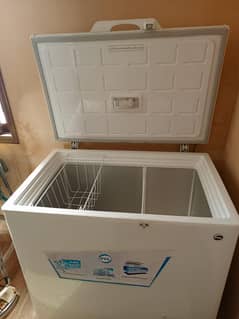 Deep freezer