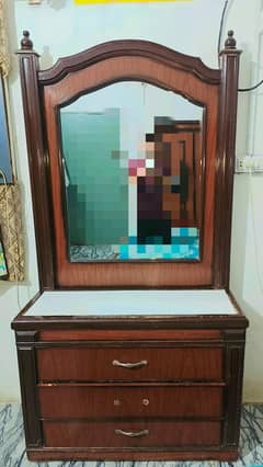 "Wooden Dressing Table with Mirror & Drawers – 6x3 Size"