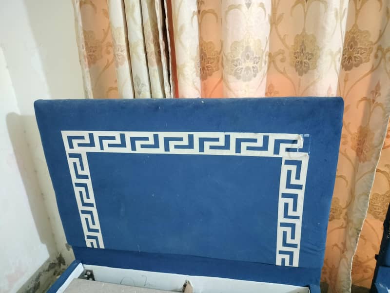 2 single bed set with 2 side tables and one dressing table 1