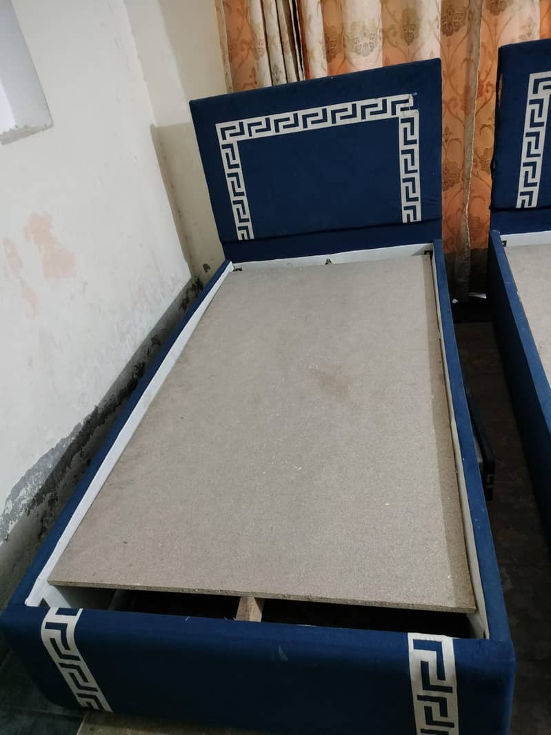 2 single bed set with 2 side tables and one dressing table 2