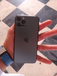I phone 11. Pro 10/10