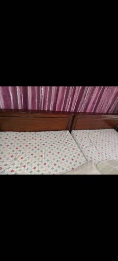 2 single beds