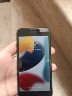 selling iPhone 7
