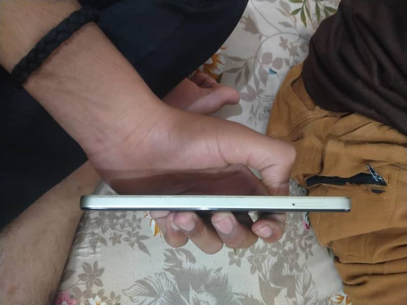 Tecno spark go 24 with box and charger 6