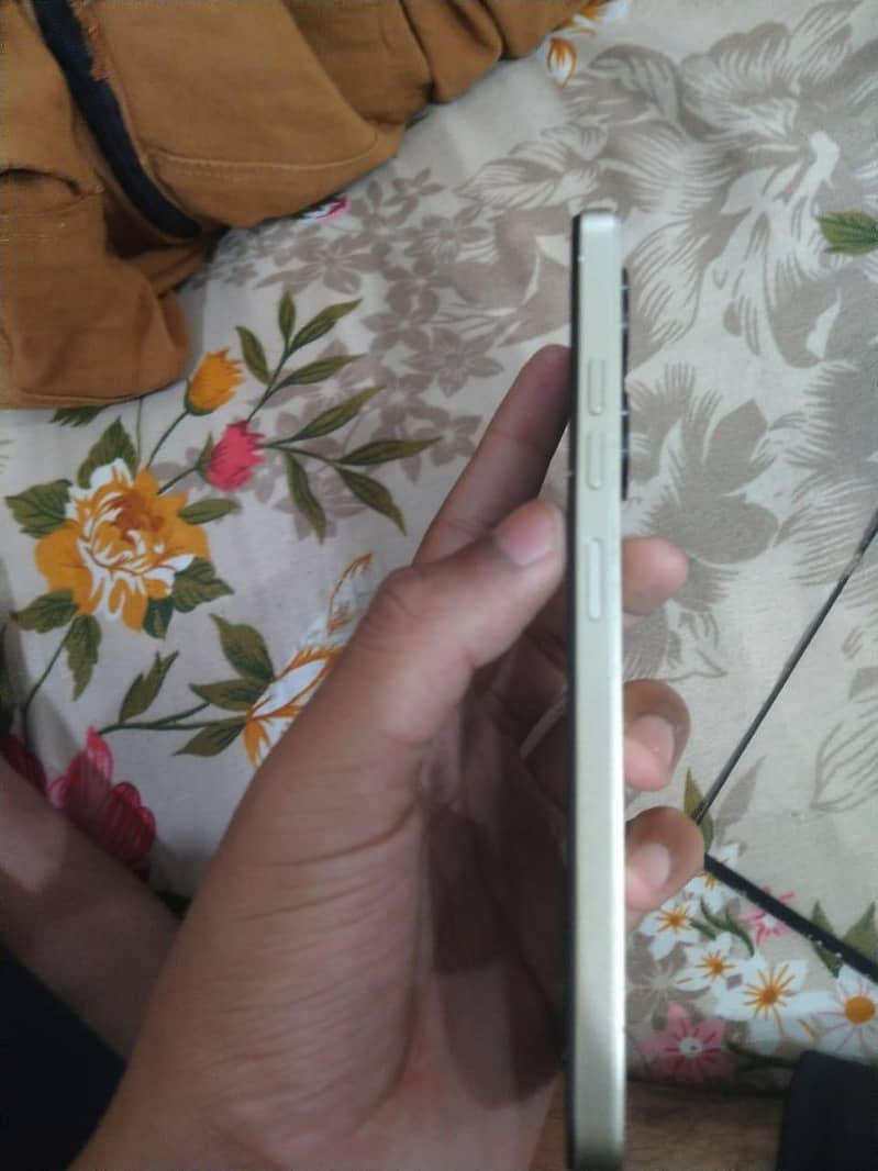 Tecno spark go 24 with box and charger 8