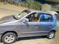 santro car 2007 model aik pic shower h Baki Ander bahir Sy total