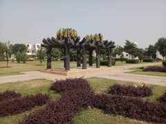 10 Marla Plot For Sale In Bahria Town Lahore
