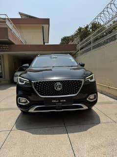 MG HS BLACK