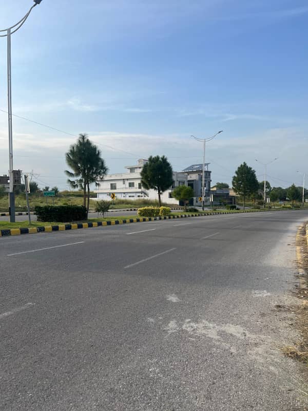07 Marla Prime Location Plot (N Block Street 57) 4