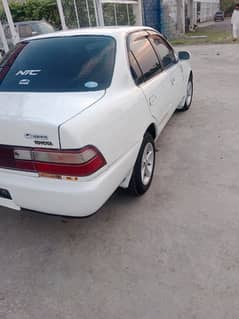 Toyota Corolla XE 2000